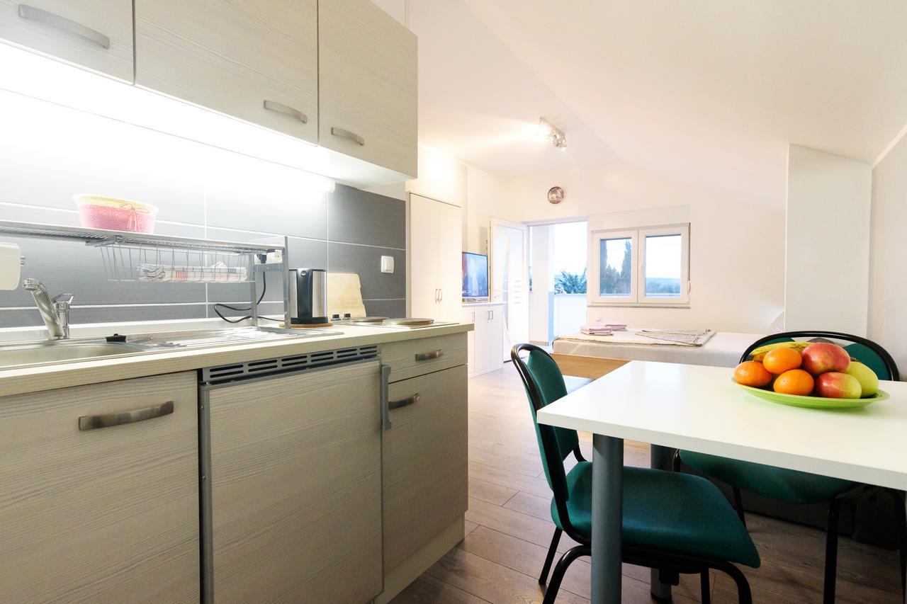 Apartmani Orhideja Gornji Karin Dış mekan fotoğraf